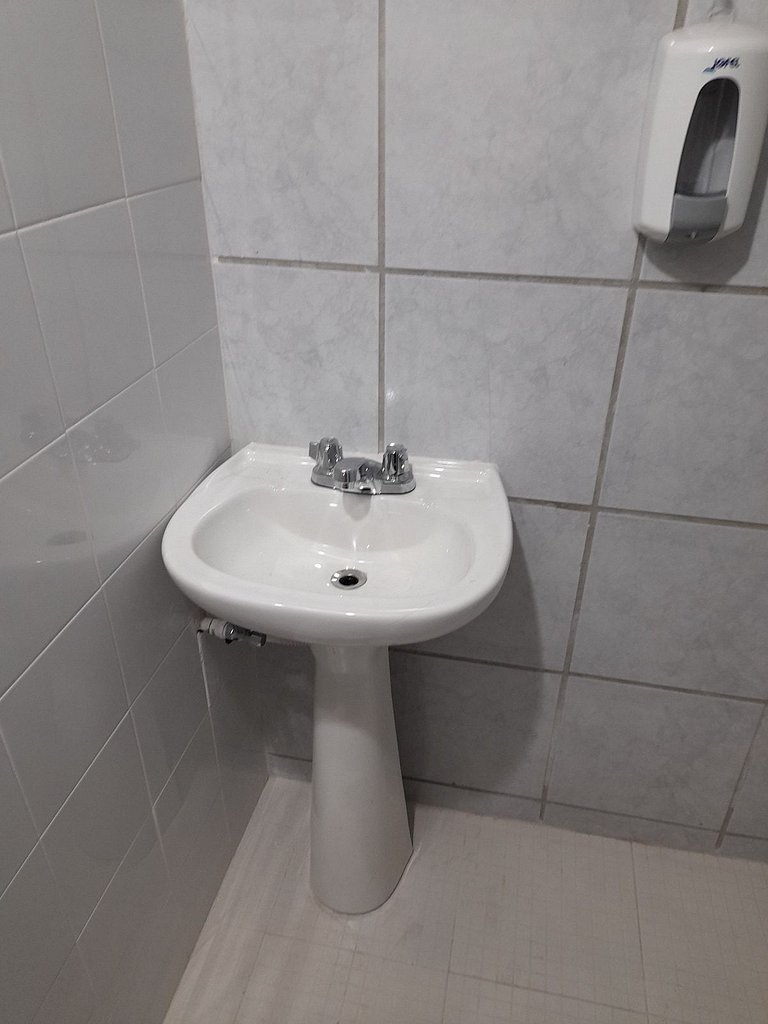 R|Cama Individual con baño privado | 1P| Fundidora