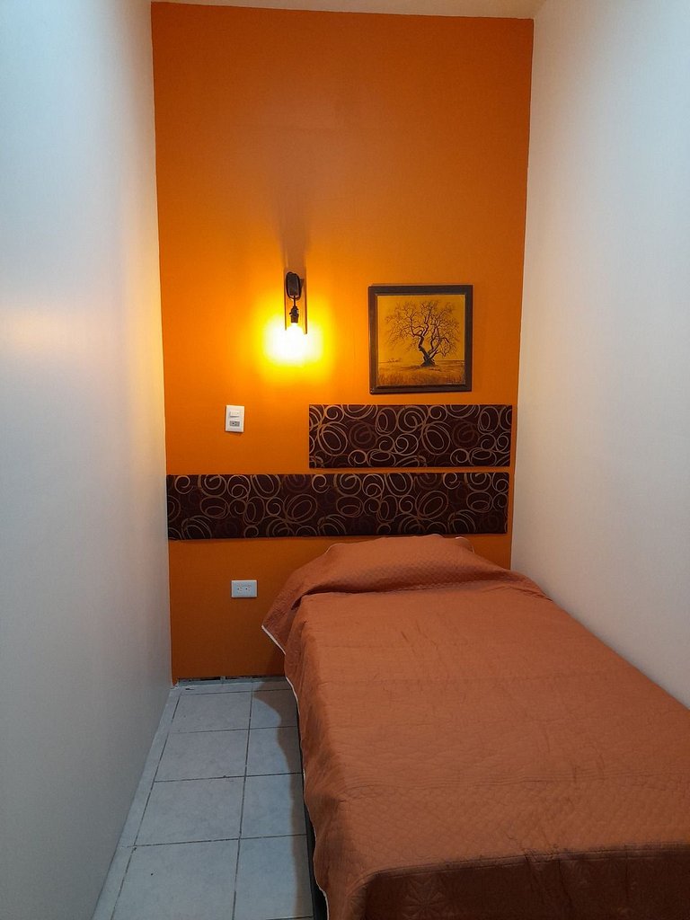 G|Cama individual | baño privado| Céntrico | Arena