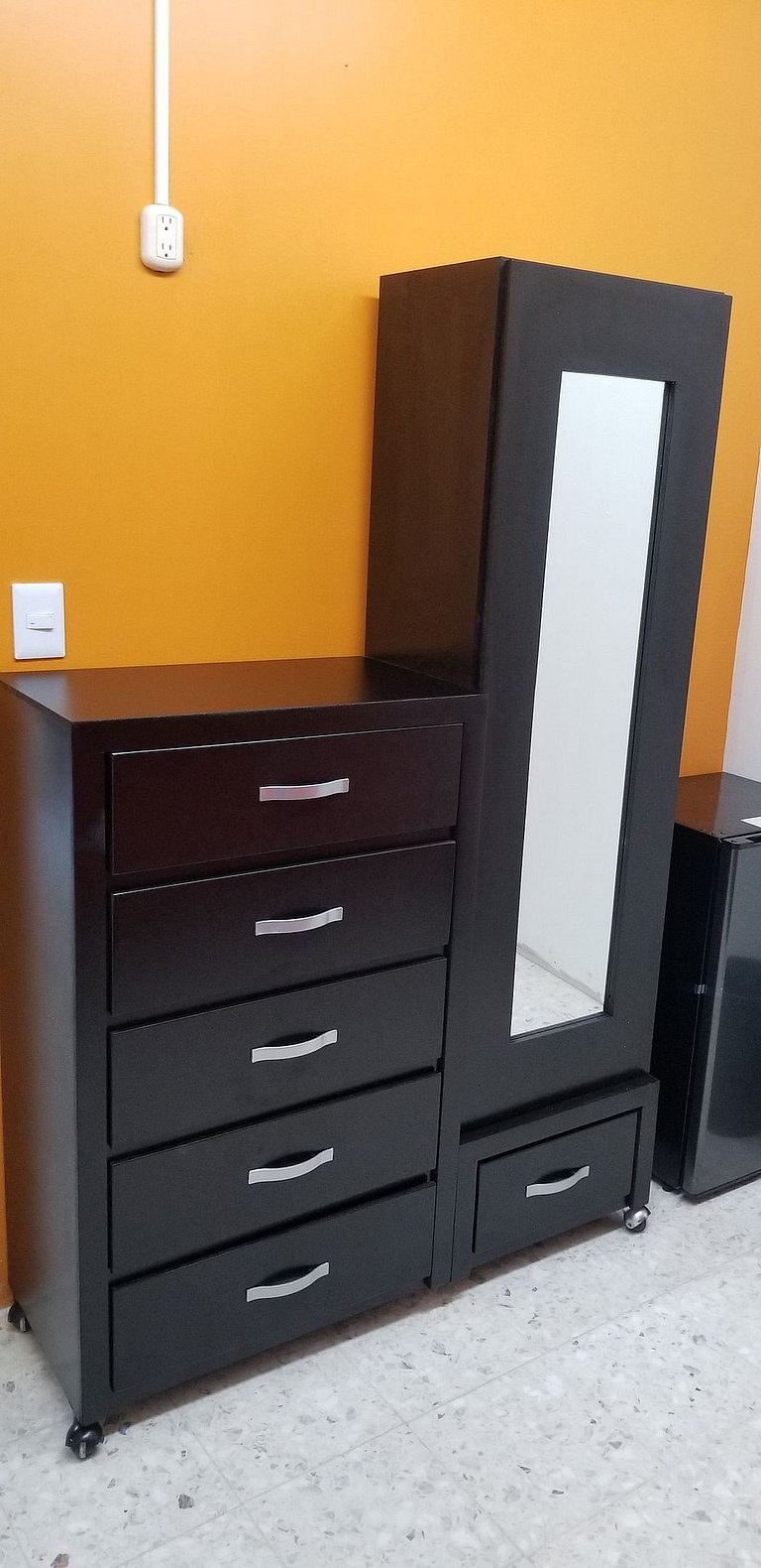 Hab "Monterrey"  cama Queen  cerca de Fundidora 2P