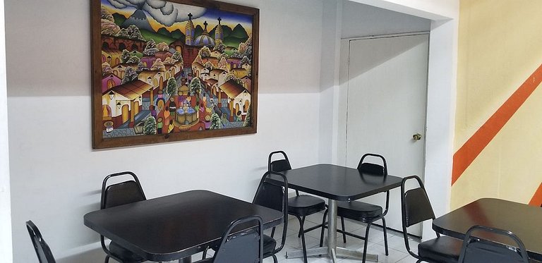 Hab "Monterrey"  cama Queen  cerca de Fundidora 2P
