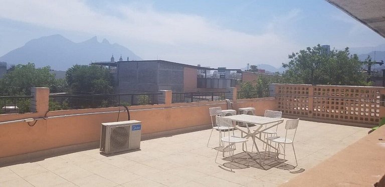 Céntrico con Vista el Cerro de la Silla. Para 2P