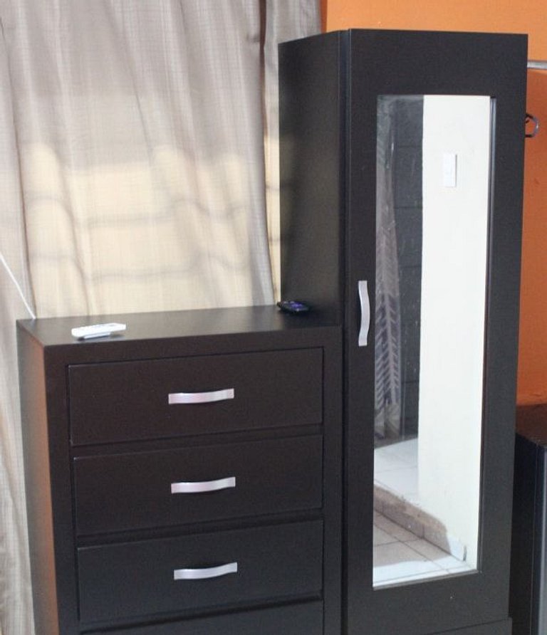 2 Queen bed room w/bathroom & A/C |O
