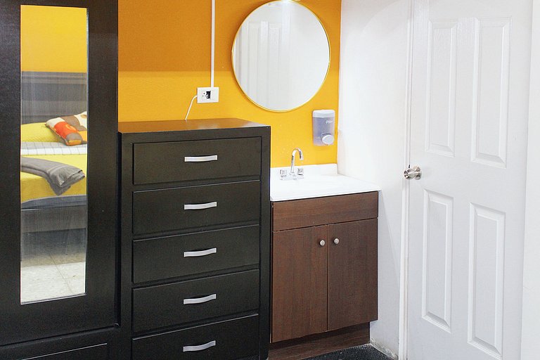 Hab Zacatecas baño privado y a pasos de Fundidora