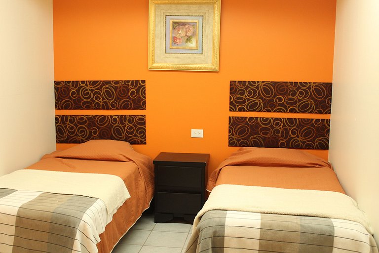 Habitación con 2 camas indiv +A/C | Económica| A