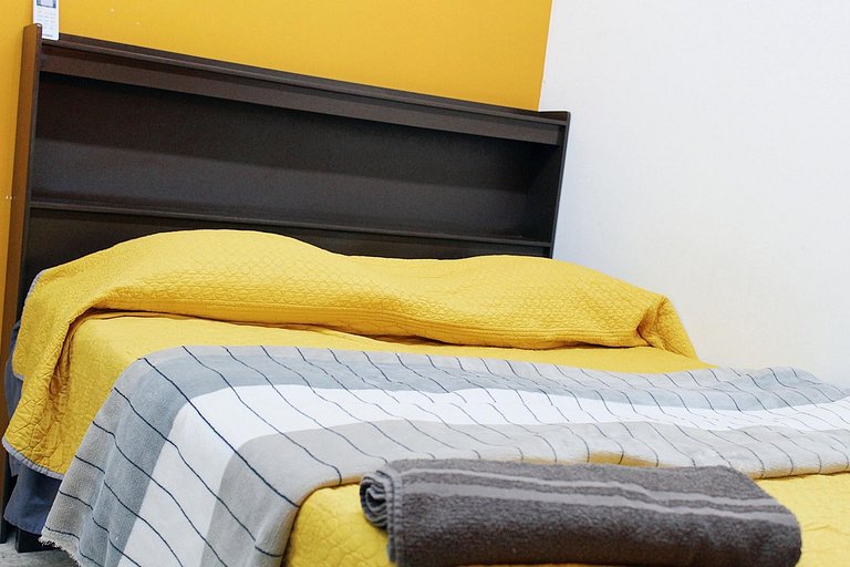 Habitación 2 c/Queen con baño y A/C |V