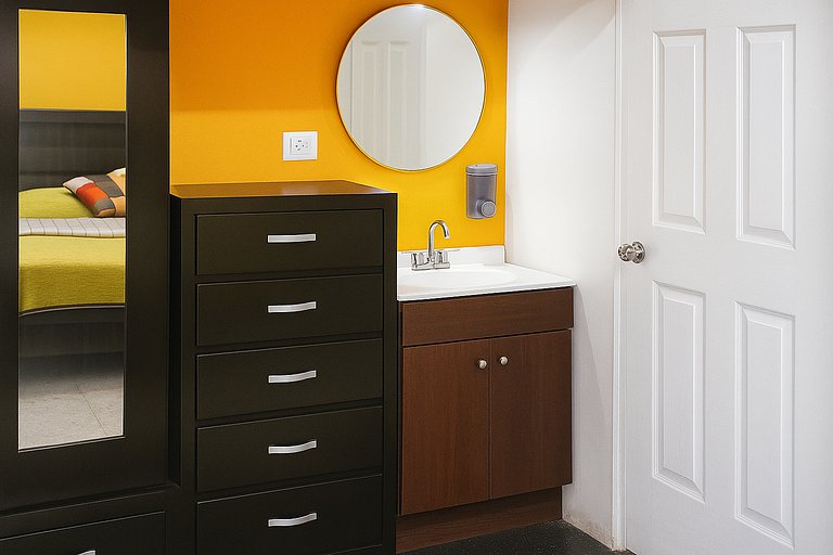 Habitación 2 c/Queen con baño y A/C | Z