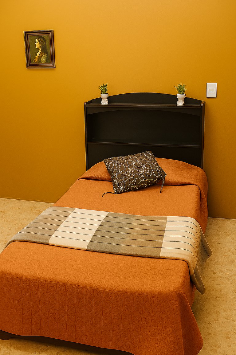 Habitación 4 individuales con baño y A/C | X