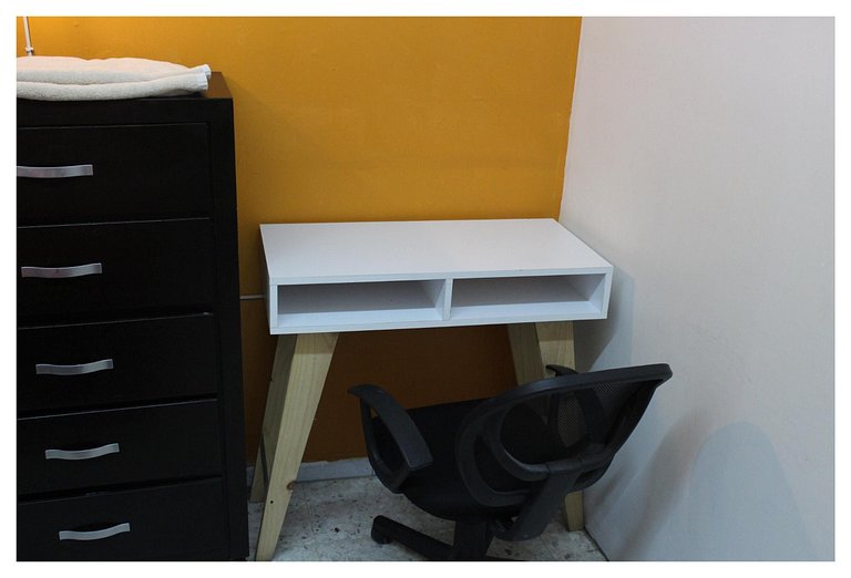 Habitación cama Queen cerca de Fundidora | S