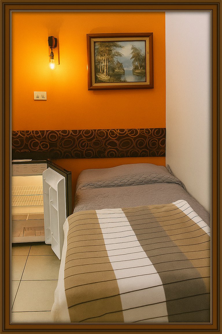 F* Twin room | with A/C | Economic| Fundidora