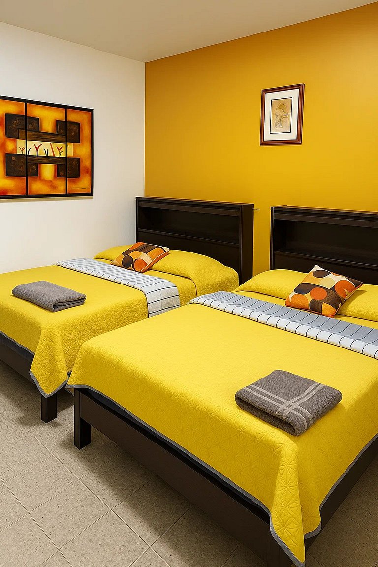 Room with bathroom for 4 p near Fundidora Zac